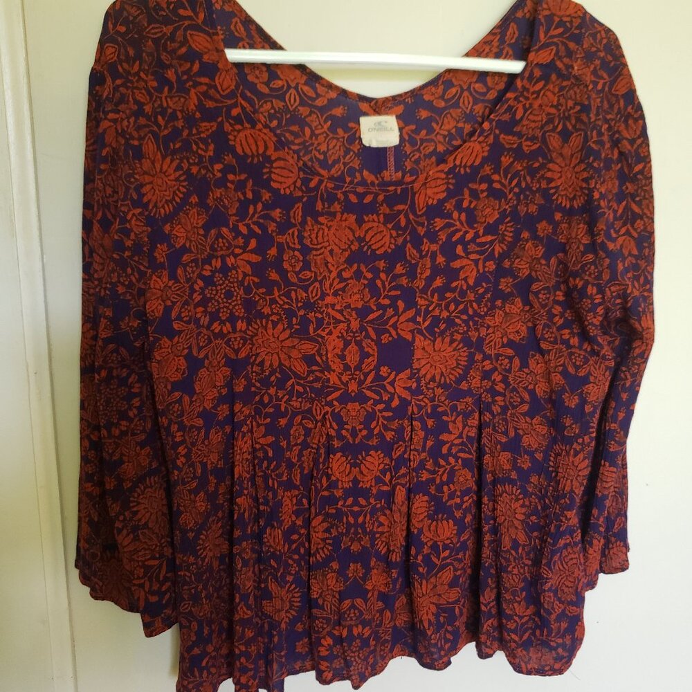 O'Neil floral pattern top
